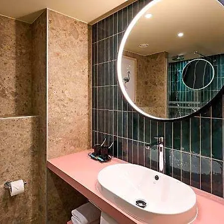 Hotel Voco By Ihg 4*